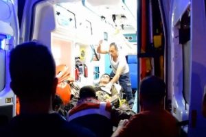 N&ouml;bet tutan asker silahından &ccedil;ıkan kurşunla yaralandı