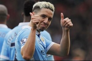 Nasri koptu geliyor!