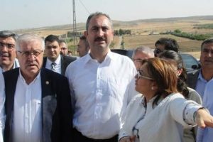 Ak Partili G&uuml;l: Bayramı Cerablus'ta ge&ccedil;irmeyi d&uuml;ş&uuml;n&uuml;yoruz