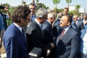 Bakan Bozdağ: "T&uuml;rkiye, milletiyle birlikte ter&ouml;r&uuml;n k&ouml;k&uuml;n&uuml; kazıyacaktır"