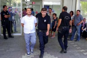 FET&Ouml; soruşturmasında 13 kişi, toplantı yaparken yakalandı