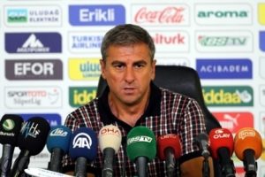 Hamzaoğlu taraftarları eleştirdi, ayrılık sinyali verdi!