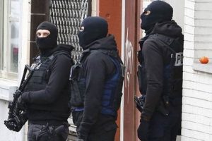 Br&uuml;ksel'de bomba patladı