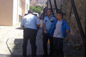 Polis ile kapka&ccedil;&ccedil;ılar arasında nefes kesen kovalamaca