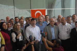 Ter&ouml;ristlerin hedefi olan havalimanına ziyaret