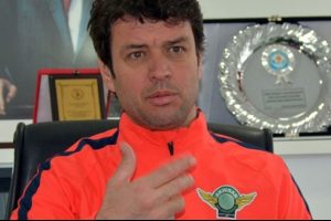 Douglao'ya tepkiler b&uuml;y&uuml;yor