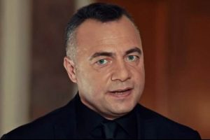 Oktay Kaynarca adaylıktan &ccedil;ekildi!