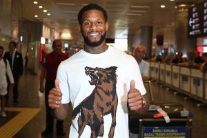 Fenerbah&ccedil;e i&ccedil;in İstanbul'a geldi
