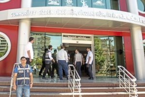 FET&Ouml;'den kapanan okulların &uuml;creti nasıl alınacak?