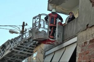 Anne ile kızın zor anları
