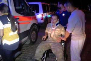 Karab&uuml;k'te, Alay Komutanlığı'nda asker kavgası: 10 yaralı