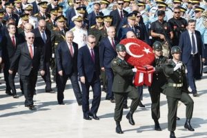 İlklerin 30 Ağustos'u yaşandı