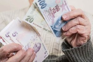 SGK'dan emeklilere maaş a&ccedil;ıklaması!