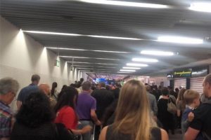 Frankfurt Havalimanı'nda bomba alarmı