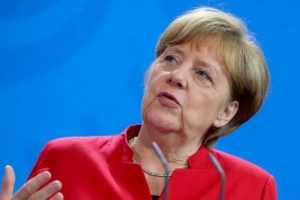 Merkel: M&uuml;lteci krizini uzun s&uuml;re g&ouml;rmezden geldik