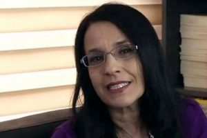 Attığı tweet nedeniyle Ayşe H&uuml;r hakkında su&ccedil; duyurusu