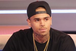 &Uuml;nl&uuml; şarkıcı Chris Brown g&ouml;zaltına alındı