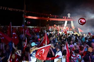 Bursa Mudanya'da zafer coşkusunu on binler kutladı