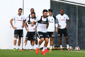 Beşiktaş Karab&uuml;kspor hazırlıklarını s&uuml;rd&uuml;rd&uuml;