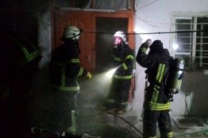 İki katlı binada yangın &ccedil;ıktı