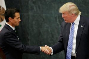 Trump ve Meksika arasında duvar parası kavgası