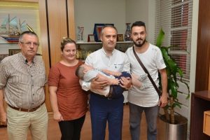 Bursa'dan Kosovalı Anik bebeğe yardım eli