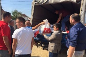 Bursa Makedonya'da yaraları sarıyor