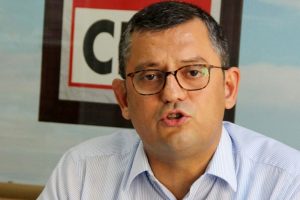 CHP'li &Ouml;zel: "Gecikmiş bir istifa"