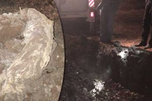6 yaşındaki oğlunu sevgilisiyle birlikte g&ouml;mm&uuml;ş