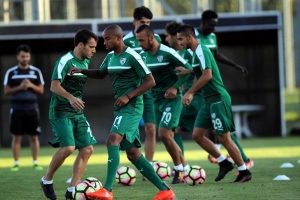 Bursaspor'da Fenerbah&ccedil;e hazırlıkları s&uuml;r&uuml;yor