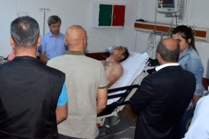 Yaraları askerleri ziyaret ettiler