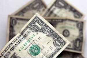 4'&uuml;nc&uuml; Ana Jet &Uuml;ss&uuml; yakınlarında i&ccedil;i dolar dolu &ccedil;anta bulundu