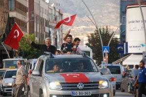 Rio'da madalya ile d&ouml;nen Demirtaş'a coşkulu karşılama