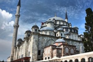 Fatih Camii'nde bulunan flash diskin sırrı &ccedil;&ouml;z&uuml;ld&uuml;