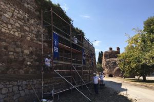 Bursa İznik surlarında temizlik başladı