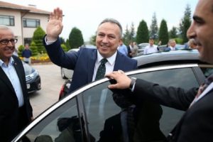 T&uuml;rkiye'nin ilk sivil orgenerali Ali Fidan oldu