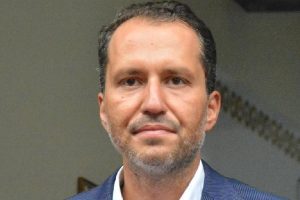 Fatih Erbakan Bursa'da konuştu: Cemaatin okuluna giden...