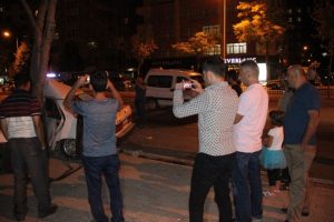 Fotoğraf &ccedil;ekmek i&ccedil;in yarıştılar