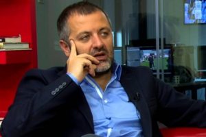 Demirkol: Gazetecilik ayaklar altında, ben kucağa oturmam