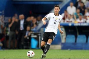 Mesut Almanya'nın zirvesinde!