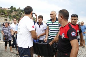 Denizde kaybolan kadının cansız bedenine ulaşıldı