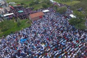 Şehidi binlerce vatandaş uğurladı