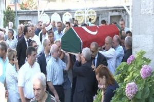 F klavyenin mucidi son yolculuğuna uğurlandı