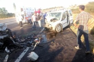 &Ccedil;anakkale'de feci kaza: 2 &ouml;l&uuml;