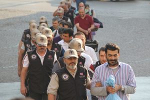 Bursa'da 10'u akademisyen, 14 kişi adliyeye sevk edildi