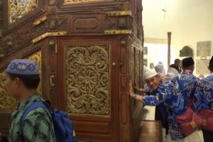 Kabe'nin eski eşyaları hacıların g&ouml;zdesi oldu