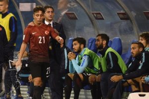 Milli ma&ccedil;ta Fatih Terim-Emre Mor gerginliği