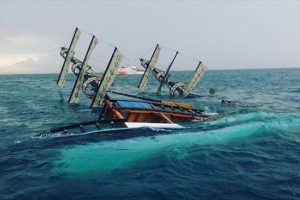 Antalya a&ccedil;ıklarında batan tur teknesinin kaptanı tutuklandı