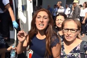Metrob&uuml;ste şof&ouml;r vahşeti! Klimayı soran yolcuyu bı&ccedil;akladı