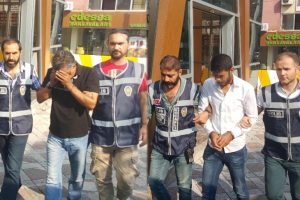 Baba-oğul dolandırıcılar yakayı ele verdi